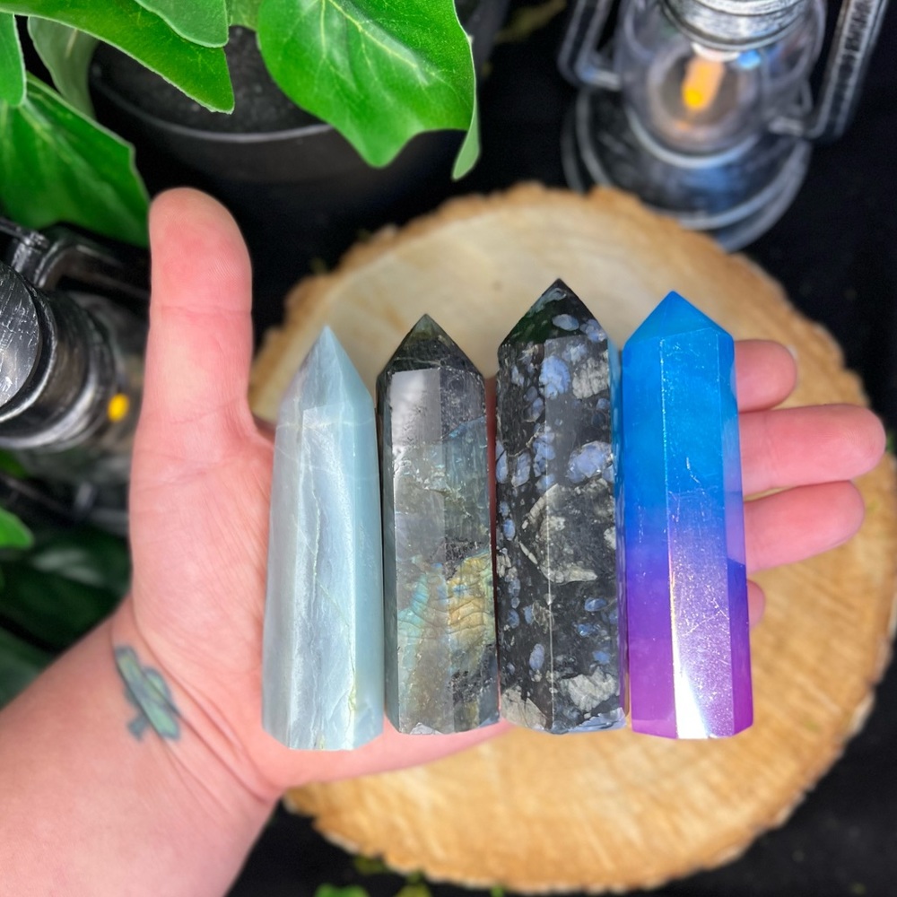 4x Blue Crystal Towers Caribbean Calcite, Labradorite, Que Sera & Aura Quartz - Picture 1 of 6